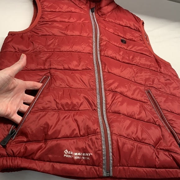 Point Zero Tech Ultra Light Performance Vest Size Small Colour Burgundy - Picture 4 of 13